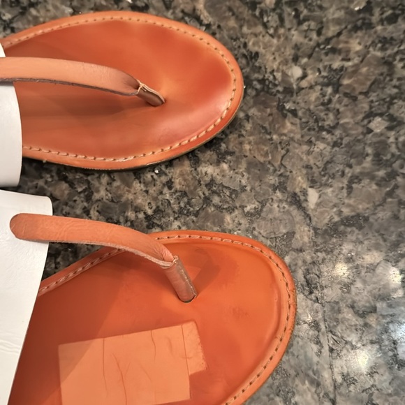 Rock & Candy White and Tan Sandals flip flops 8 - Picture 7 of 10